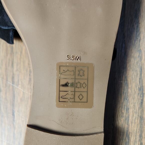 Jack Rogers Black Ruffle Slide Sandals - Picture 2 of 5